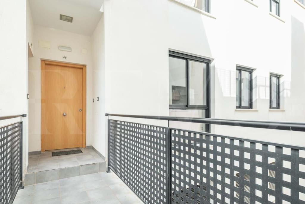 Inviting Apartment In The Center By Rems Malaga Bagian luar foto